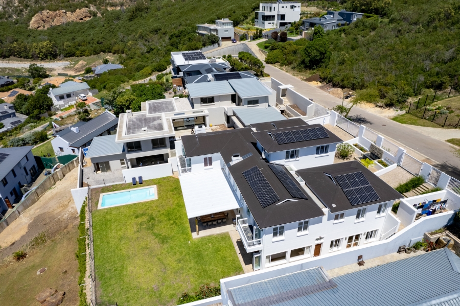 5 Bedroom Property for Sale in Whale Rock Western Cape